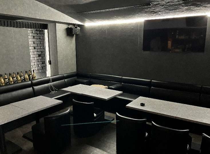 【港区・六本木駅徒歩7分】カラオケ可のバー居抜き物件／13坪・会員制バー・ラウンジ・スナック向き